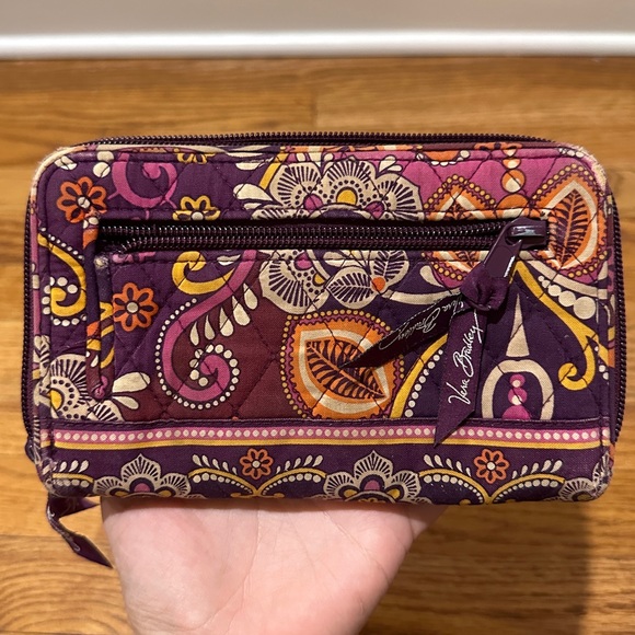 Vera Bradley pursue and wallet set - Picture 13 of 14